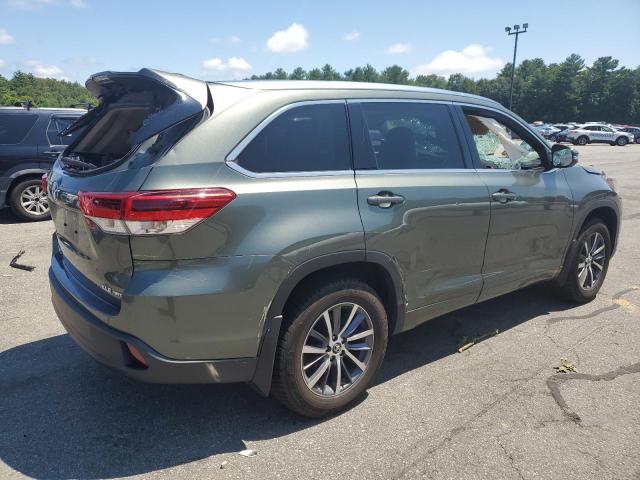 Photo 3 from auction – 2017 TOYOTA HIGHLANDER with VIN 5TDJZRFH4HS450190