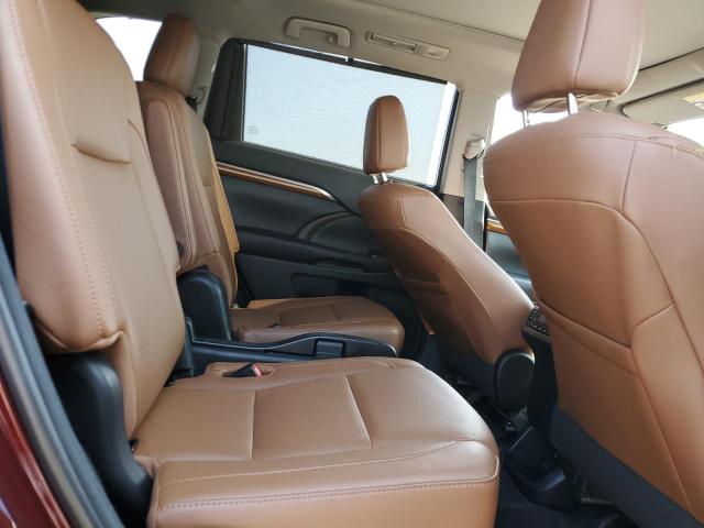 Photo 11 from auction – 2018 TOYOTA HIGHLANDER with VIN 5TDYZRFH3JS257386