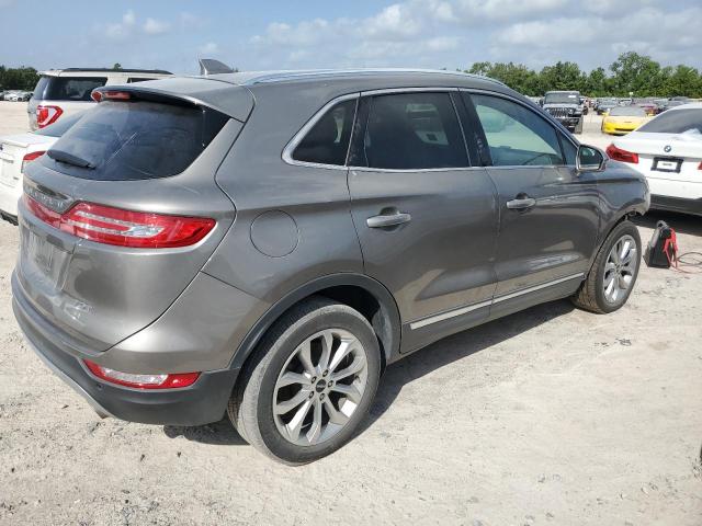 Photo 3 from auction – 2017 LINCOLN MKC SELECT with VIN 5LMCJ2C94HUL22010