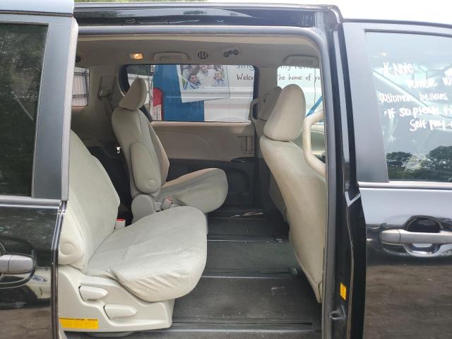 Photo 11 from auction – 2011 TOYOTA SIENNA with VIN 5TDZK3DC5BS025046