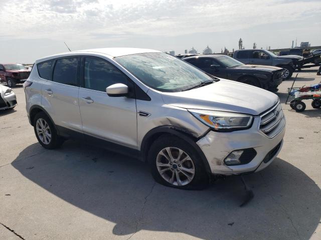 Foto 4 de la subasta – 2017 FORD ESCAPE SE con VIN 1FMCU0GD2HUC97556