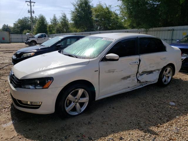 VOLKSWAGEN PASSAT S 2015 with VIN 1VWAS7A37FC106594 - Photo from auction
