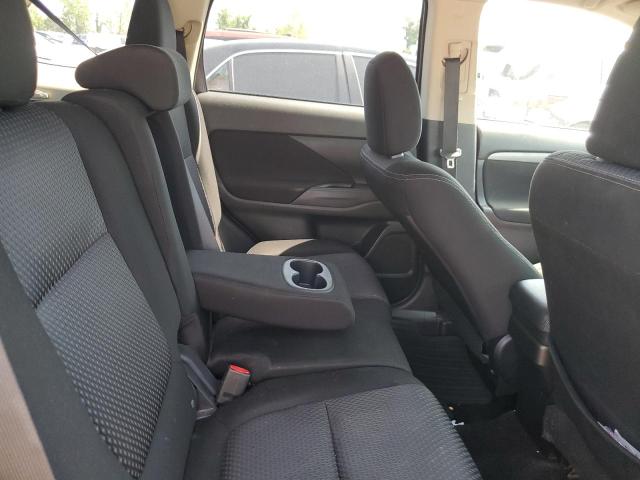 Photo 11 from auction – 2016 MITSUBISHI OUTLANDER with VIN JA4AZ3A34GZ028114