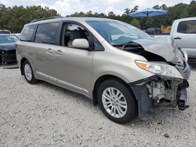 Photo 4 from auction – 2017 TOYOTA SIENNA XLE with VIN 5TDYZ3DC0HS893035
