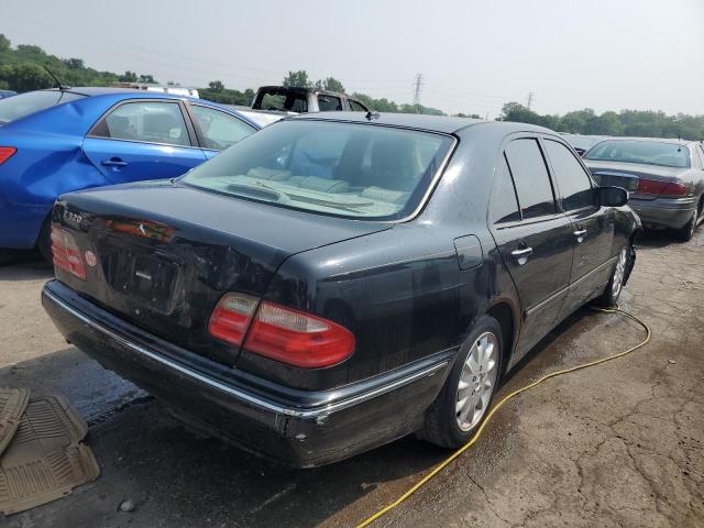 Photo 3 from auction – 2000 MERCEDES-BENZ E 320 with VIN WDBJF65J5YA994334