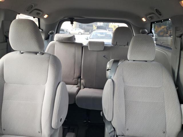 Photo 10 from auction – 2017 TOYOTA SIENNA LE with VIN 5TDKZ3DC2HS774943