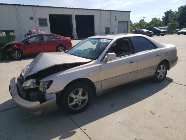 LEXUS ES 300 1998 with VIN JT8BF28G5W5034773 - Photo from auction