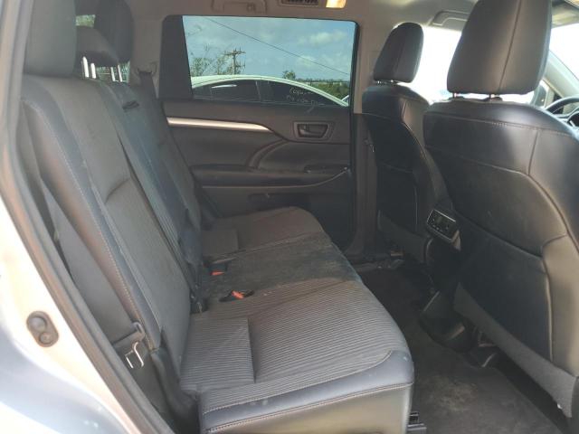 Photo 10 from auction – 2016 TOYOTA HIGHLANDER with VIN 5TDBKRFH4GS235657