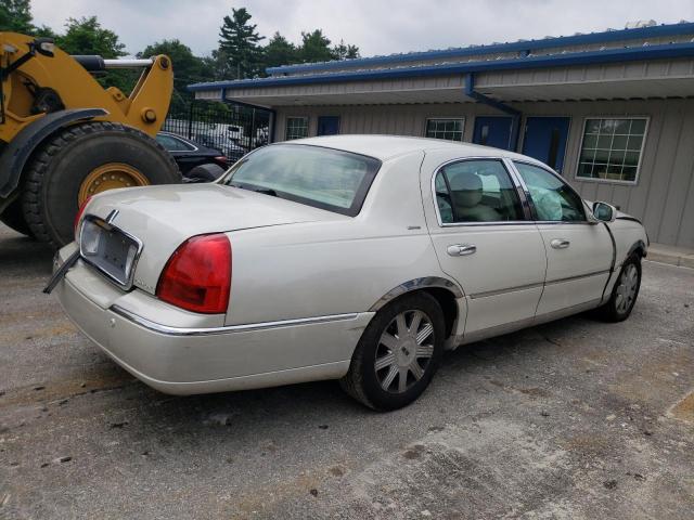 Photo 3 from auction – 2004 LINCOLN TOWN CAR U with VIN 1LNHM83W94Y649546