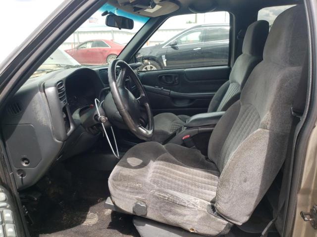 Photo 7 from auction – 2002 CHEVROLET BLAZER with VIN 1GNCS13W62K229388