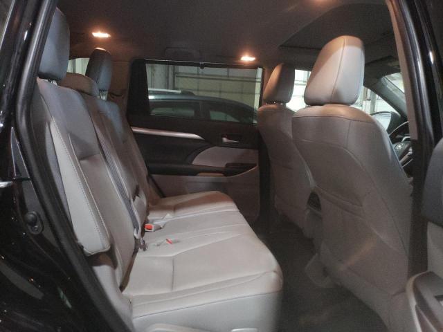 Photo 11 from auction – 2019 TOYOTA HIGHLANDER with VIN 5TDJZRFH8KS582280