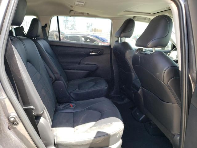 Photo 11 from auction – 2022 TOYOTA HIGHLANDER with VIN 5TDGARAH5NS513835