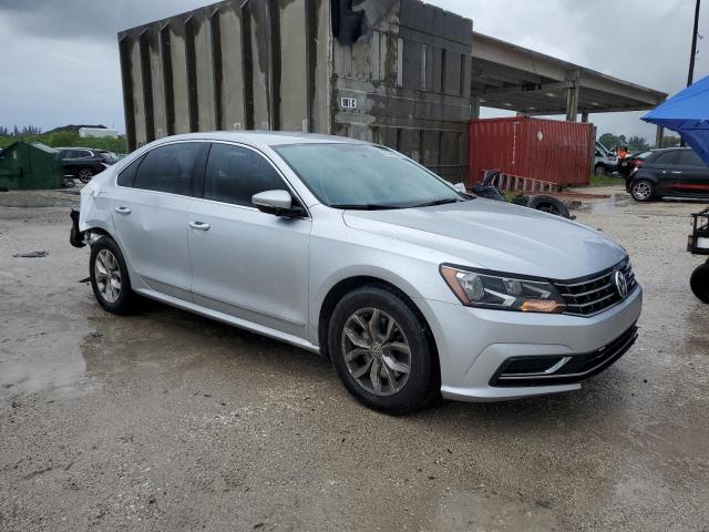 Photo 4 from auction – 2016 VOLKSWAGEN PASSAT S with VIN 1VWAS7A32GC043048