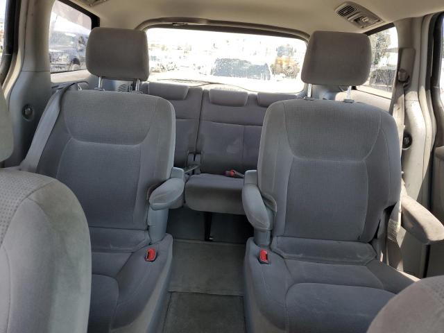 Photo 10 from auction – 2004 TOYOTA SIENNA CE with VIN 5TDZA23C44S178910