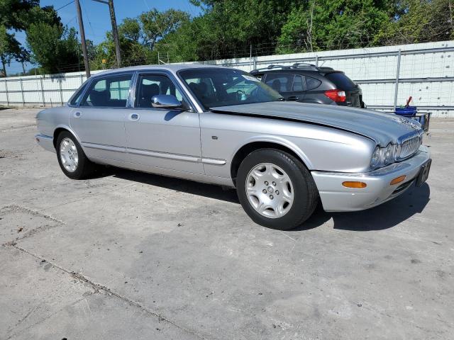 صورة رقم 4 من المزاد - 2002 JAGUAR VANDENPLAS مع VIN SAJDA24C82LF40295