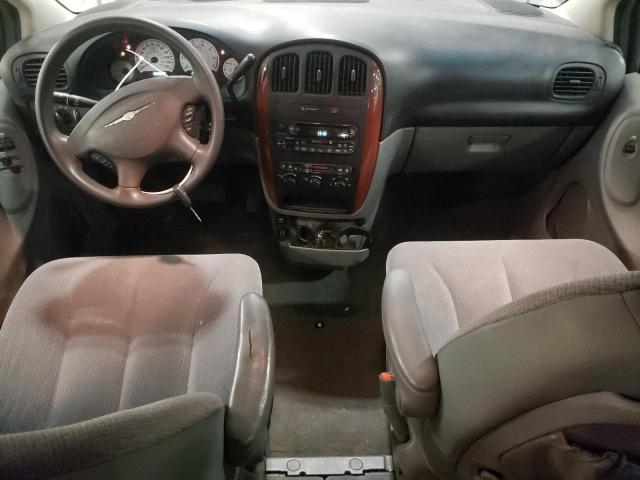 Photo 8 from auction – 2005 CHRYSLER TOWN & COU with VIN 2C4GP44R45R407049