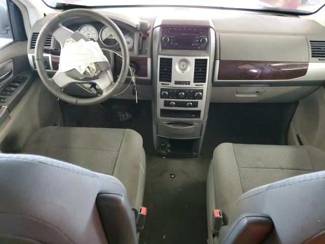 Photo 8 from auction – 2010 CHRYSLER TOWN & COU with VIN 2A4RR5D17AR359196