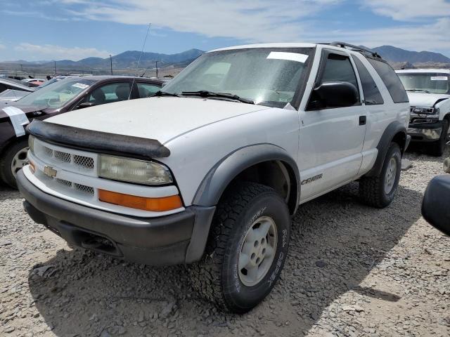 CHEVROLET BLAZER 2000 with VIN 1GNCT18WXYK137537 - Photo from auction