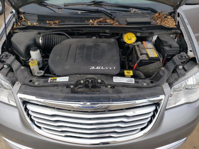 Photo 12 from auction – 2016 CHRYSLER TOWN & COU with VIN 2C4RC1BG4GR303524