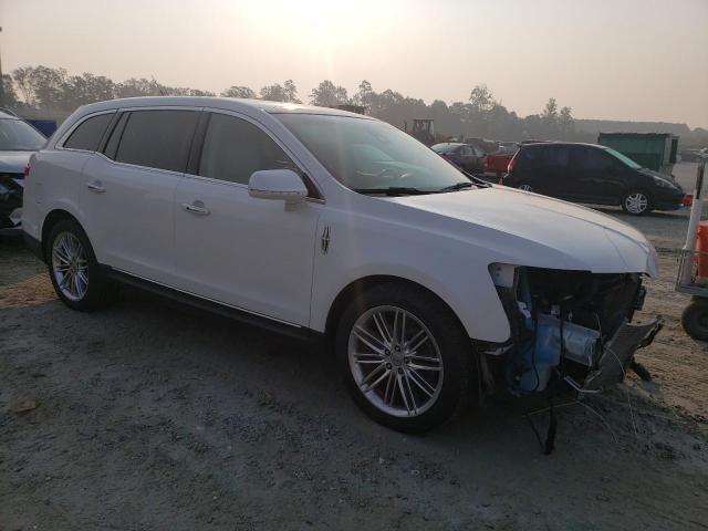 Photo 4 from auction – 2016 LINCOLN MKT with VIN 2LMHJ5AT4GBL01689