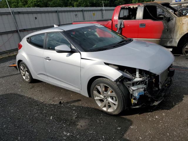 Photo 4 from auction – 2017 HYUNDAI VELOSTER with VIN KMHTC6ADXHU319320