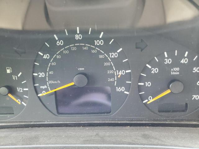 Photo 9 from auction – 2000 MERCEDES-BENZ E 320 4MAT with VIN WDBJF82J7YX037717