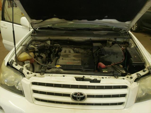 Photo 12 from auction – 2002 TOYOTA HIGHLANDER with VIN JTEGF21A520056739