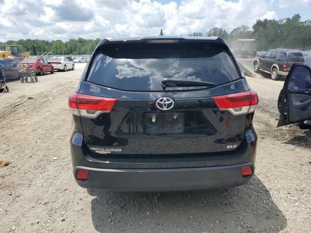 Foto 6 de la subasta – 2018 TOYOTA HIGHLANDER con VIN 5TDKZRFH8JS257129