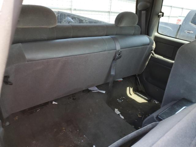 Photo 10 from auction – 2004 CHEVROLET silverado with VIN 2GCEK19T741226825