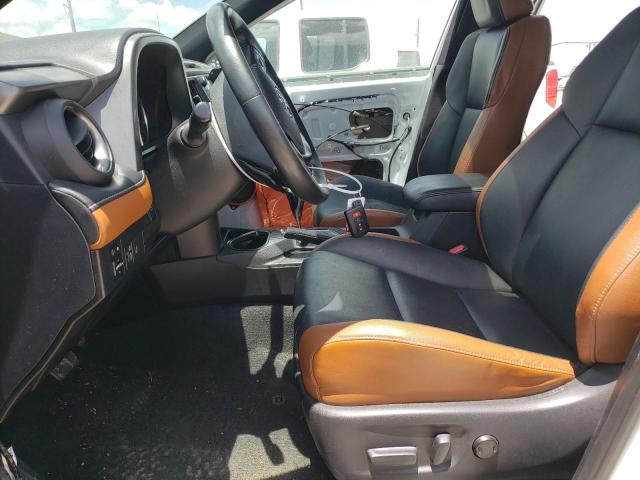 Photo 7 from auction – 2016 TOYOTA RAV4 SE with VIN 2T3NFREV8GW300405