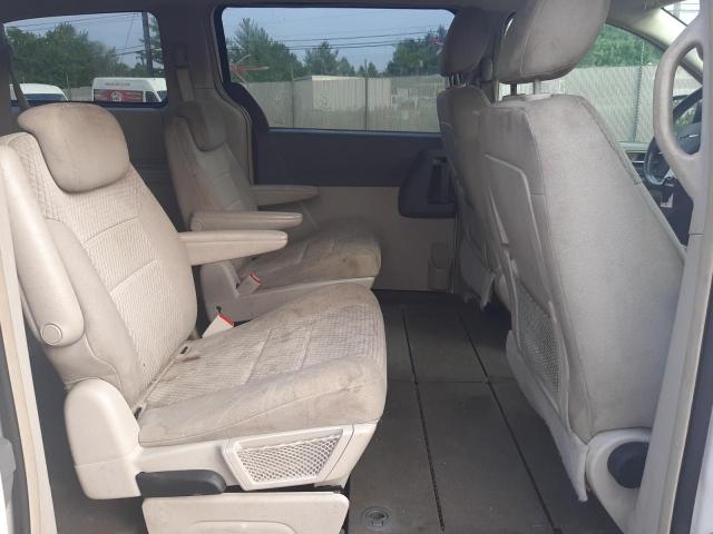 Photo 11 from auction – 2010 CHRYSLER TOWN & COU with VIN 2A4RR4DE5AR229284