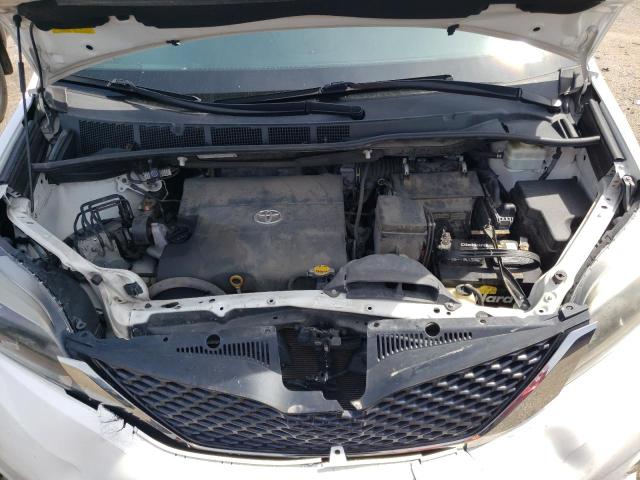 Photo 12 from auction – 2016 TOYOTA SIENNA SE with VIN 5TDXK3DC1GS744924