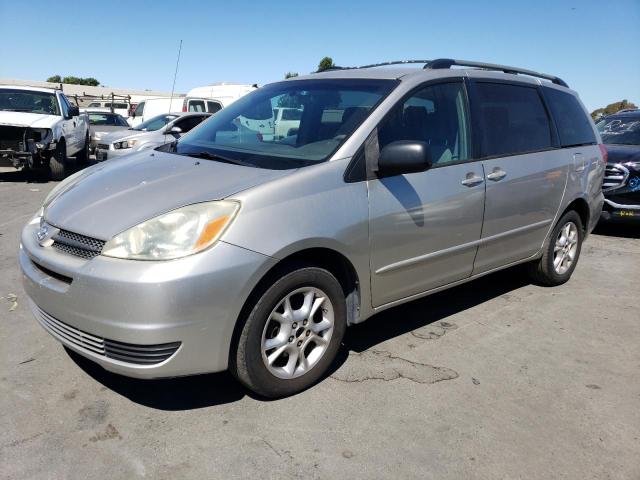 TOYOTA SIENNA LE 2004 with VIN 5TDBA23C64S013295 - Photo from auction