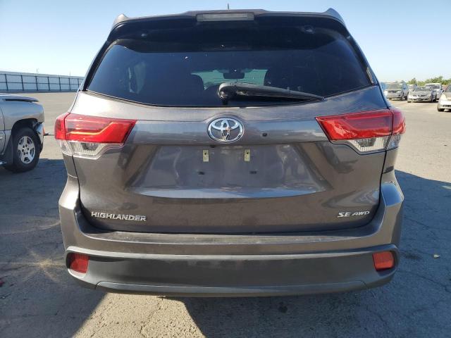 Фото 6 с аукциона – 2018 TOYOTA HIGHLANDER с VIN 5TDJZRFH0JS528499
