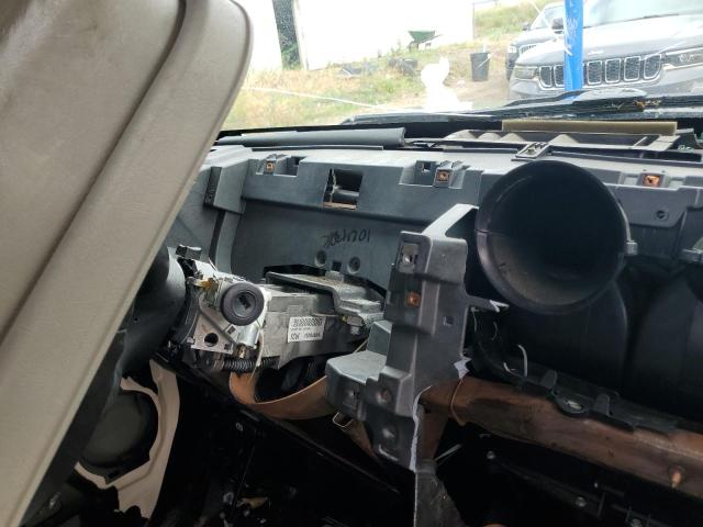 Photo 9 from auction – 2004 HUMMER H2 with VIN 5GRGN23U04H108201