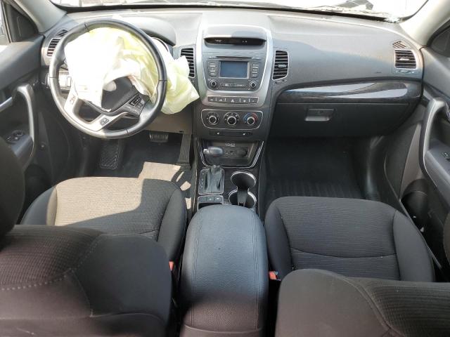 Photo 8 from auction – 2015 KIA SORENTO LX with VIN 5XYKT4A61FG657645