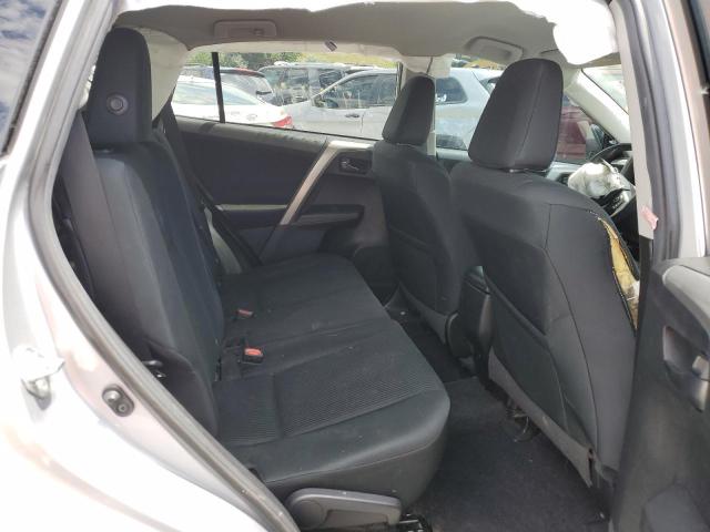 Photo 11 from auction – 2018 TOYOTA RAV4 LE with VIN 2T3BFREV7JW707562