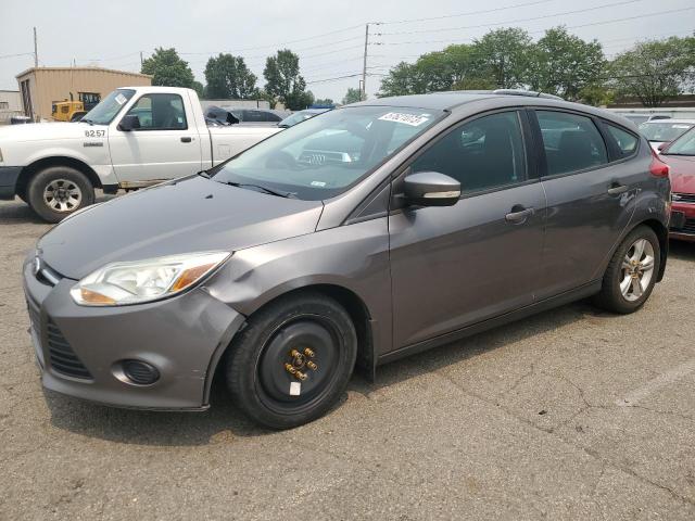 FORD FOCUS SE 2013 مع رقم تعريف المركبة 1FADP3K28DL376548 - صورة من المزاد