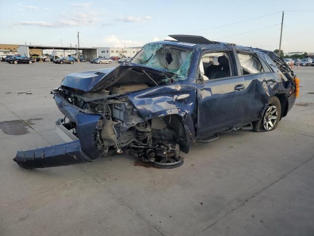 TOYOTA 4RUNNER SR 2017 with VIN JTEBU5JR2H5437581 - Photo from auction