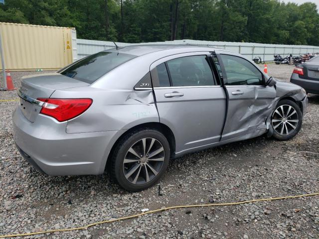 Photo 3 from auction – 2013 CHRYSLER 200 TOURIN with VIN 1C3CCBBG2DN718284