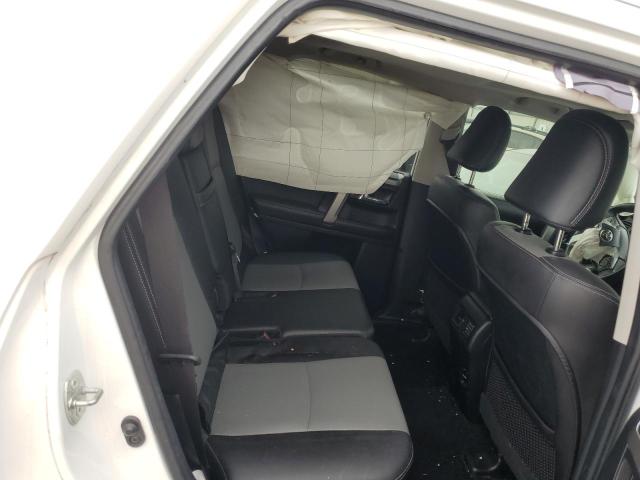 Photo 11 from auction – 2018 TOYOTA 4RUNNER SR with VIN JTEBU5JRXJ5490860