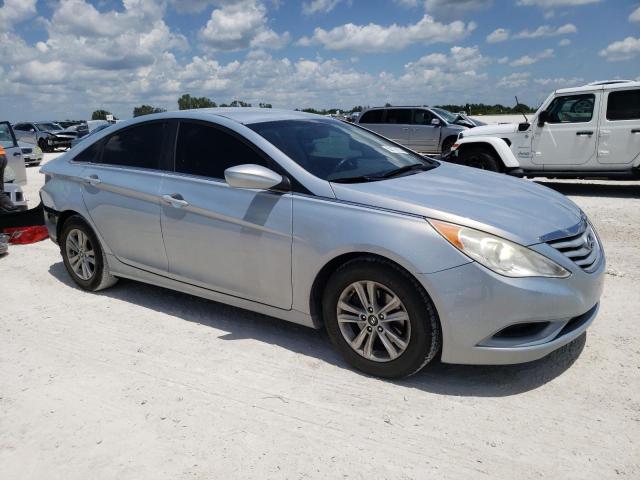Photo 4 from auction – 2013 HYUNDAI SONATA with VIN 5NPEB4AC8DH642359