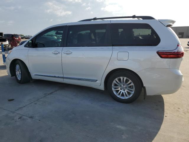 Photo 2 from auction – 2015 TOYOTA SIENNA XLE with VIN 5TDYK3DC4FS544655