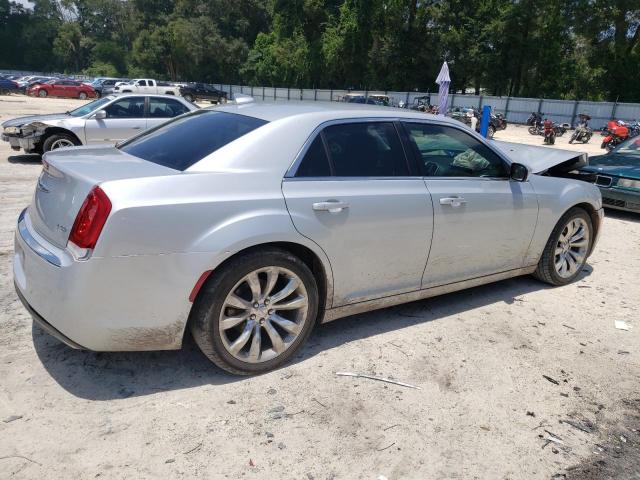 Photo 3 from auction – 2019 CHRYSLER 300 TOURIN with VIN 2C3CCAAG3KH760920