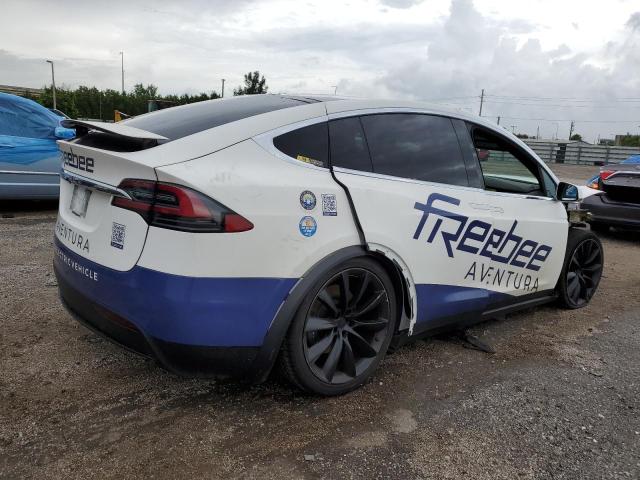 Снимка 3 от търг – 2018 TESLA MODEL X с VIN 5YJXCBE22JF121126