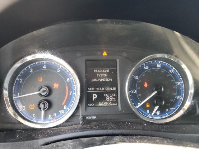 Photo 9 from auction – 2018 TOYOTA COROLLA with VIN 5YFBURHE3JP831615
