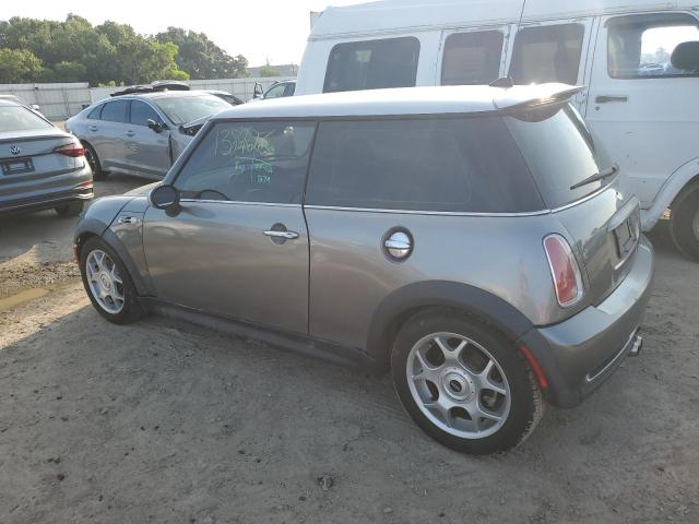 Photo 2 from auction – 2006 MINI COOPER S with VIN WMWRE33536TL23495