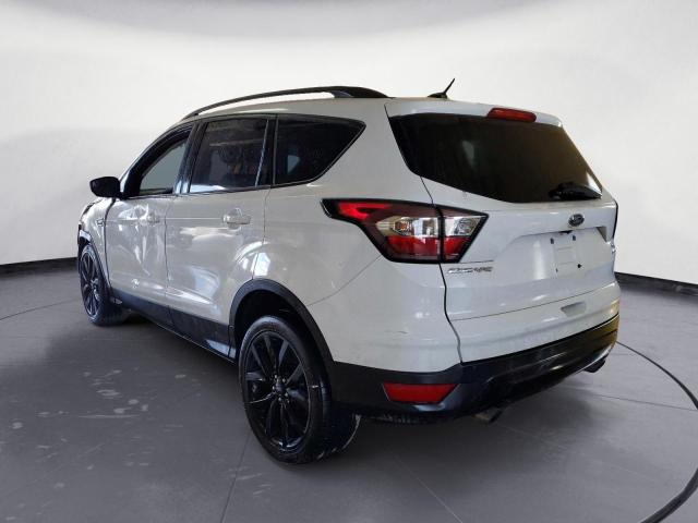 Photo 2 from auction – 2017 FORD ESCAPE SE with VIN 1FMCU0GDXHUE14381