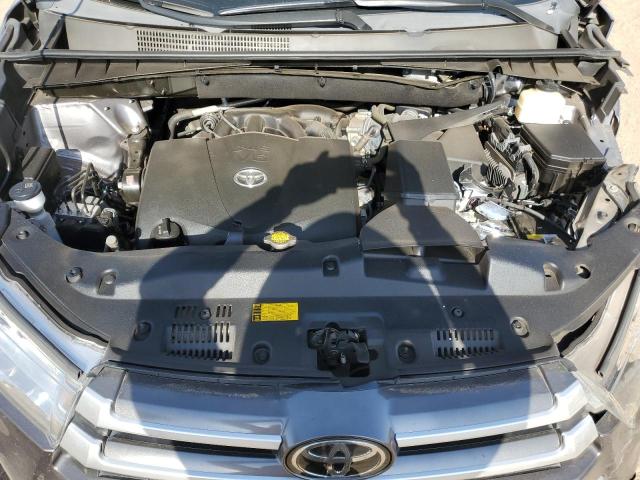 Photo 12 from auction – 2017 TOYOTA HIGHLANDER with VIN 5TDZZRFH9HS215156