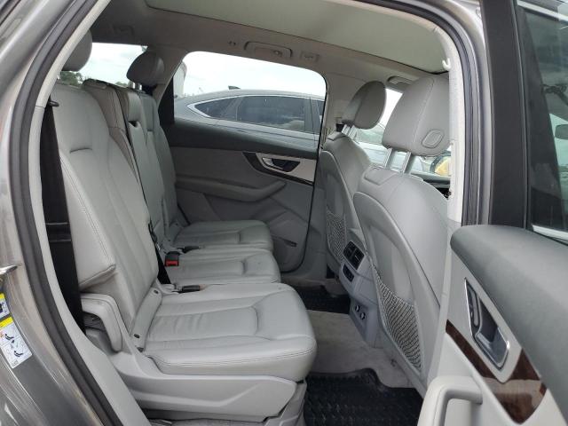 Photo 11 from auction – 2018 AUDI Q7 PREMIUM with VIN WA1LHAF7XJD024276